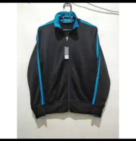 Jaket Tracktop Uni Qlo Unisex Size M ( LIKE NEW )