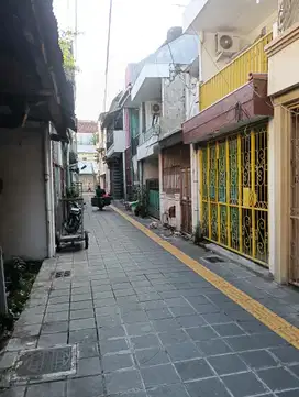 Rumah 2 Lantai Tengah Kota Di GG Mangkok, Pecinan Semarang