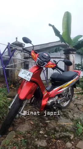 F1Zr  tahun 1999 warna merah