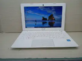 Asus x200m intel celeron n2840 Ram 2GB Ssd 128GB buat belajar sekolah
