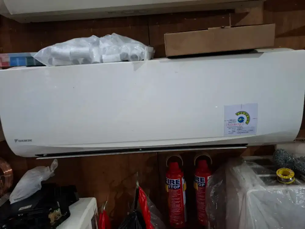 AC daikin 1pk R32 garansi 6 bulan