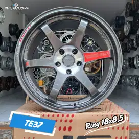 Rays Te37 Ring 18 lebar 8,5 
pcd. 5x114.3 et. 37 Titan Polished