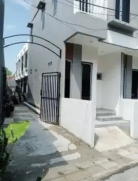 Di Jual Rumah 2 Lantai 455Jt an Dekat Matraman Jakarta Timur