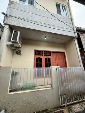 Di jual rumah di otista jatinegara