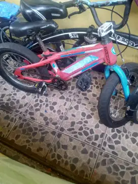 Sepeda anak UK 16