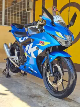 Suzuki GSX / GSX-R 150 Keyless 2018, Blue Premium Metalic.
