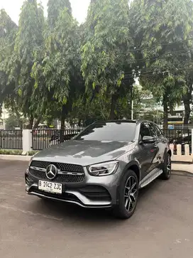 Mercedes benz GLC200 AMG night edition 2022 grey abu mercy glc200 2023
