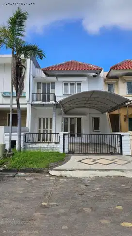 Rumah TAMAN MUTIARA Pakuwon City , Strategis, Siap Huni