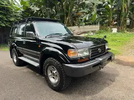 Toyota Landcruiser VXR 80