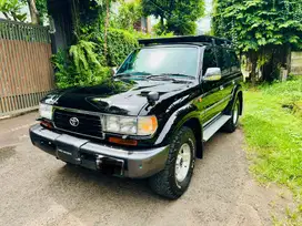 Toyota Landcruiser VXR 80