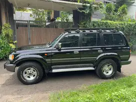 Toyota Landcruiser VXR 80