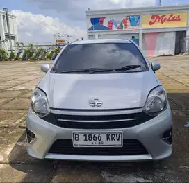  Toyota Agya 2015 Automatic Silver, Seperti Baru - Siap Gaspol!