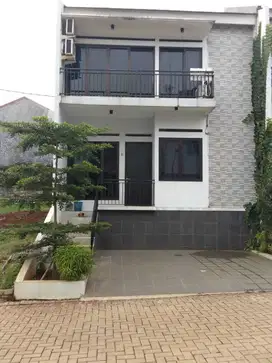 Dijual Rumah Minimalis di Kencana Loka BSD, Tangerang Selatan
