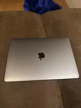 Macbook pro m1 8/256 space grey