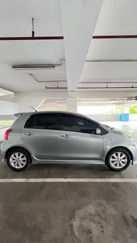 Toyota Yaris 2012 Silver type E CBU Thailand
