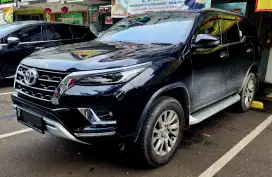 Toyota Fortuner VRZ 2.8 2022 non GR Low KM bukan 2.4