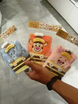 Ready!!Dompet kartu Disney Winnie the Pooh Card holder
