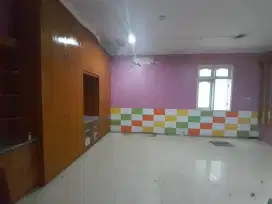 Dijual Rumah Tua Hitung Tanah Daan Mogot Estate