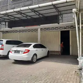 Disewakan Ruko 2 Lantai Strategis Dekat Tunjungan Plaza Surabaya Pusat