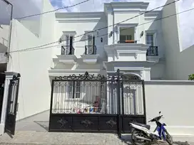 Dijual rumah baru 2 lt, 10x20 komplek DPR Joglo