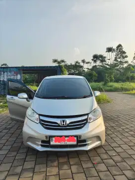 Honda Freed 2013 BU