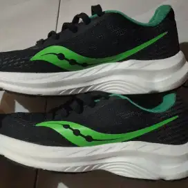 Jarang saucony 42