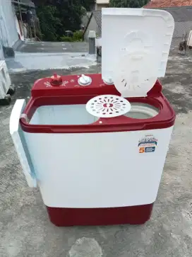 Mesin cuci 2 tabung SANKEN 8,5 kg