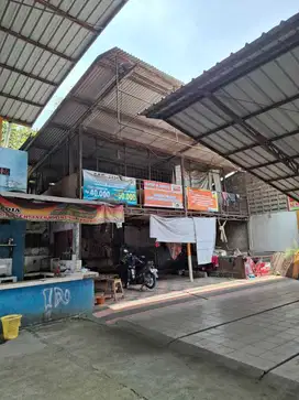 Tempat usaha starategis di pinggir jalan besar