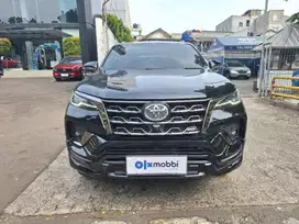 DP 5% Toyota Fortuner 2.8 4x2 GR Sport DSL Solar-AT 2022 LEO