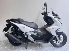 Honda ADV 160 CBS Putih April 2024 B Timur Lengkap KM 10rb Modif Tipis