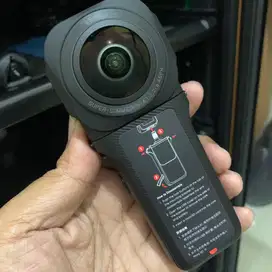 Insta360 One RS 1 Inch edition