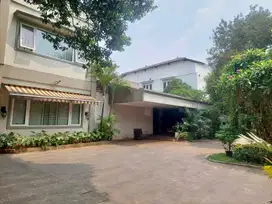 Rumah elite di daerah pejaten