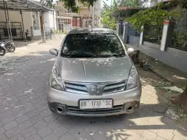 DIJUAL GRAND LIVINA XV 1.5 MATIC 2010