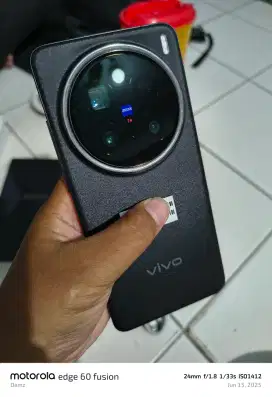 Vivo X200 Pro ZEISS RESMI BELUM 1 BULAN PAKAI LIKE NEW FULLSET