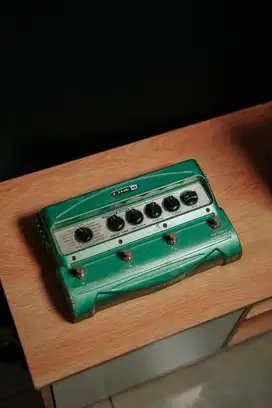 Efek Gitar LINE 6 DL 4 (Delay)