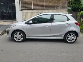 Mazda2 2011 R Matic Tipe Lengkap Mulus
