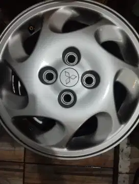 Velg oem lancer enkei r14