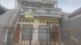 Rumah Dua Lantai, Dekat Gerbang Utama, Dekat Indonart .
