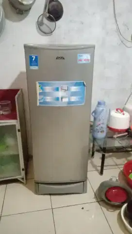 Kulkas AQUA masih bagus