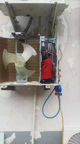Perbaikan ac bocor,ac netes,ac error,bongkar pasang ac