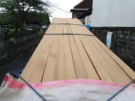 Pooldek kolam ulin dan bingkarai