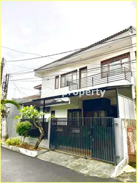 DIBAWAH HARGA PASAR, RUMAH 2 LANTAI LUAS 131 M2 DI PAMULANG PERMAI
