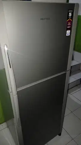 Kulkas polytron