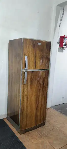 Kulkas bekas Electrolux 2 pintu