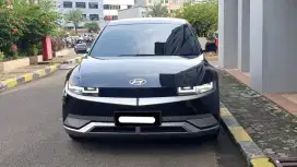 Hyundai ioniq 5 long range signature 2022 pakai 2023 hitam