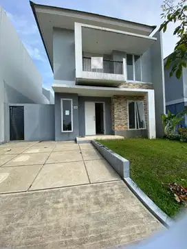 Disewakan Rumah minimalis 2 lantai dekat Sampoerna Academy Sentul