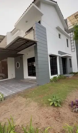 DISEWAKAN RUMAH KOSONGAN RAPIH SIAP HUNI GREENLAKE CITY GLC EAST ASIA