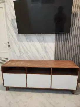 Meja Rak TV minimalis modern 6 partisi