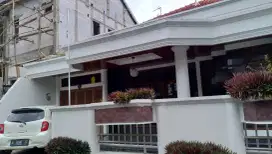 Rumah tenang tengah kota