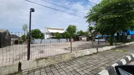 Dijual Tanah Hoek di Jln Utama Letjend Soeprapto Solo jawa tengah